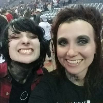 TwentyFourMFT's profile picture. Still looking for a home in a world where I belong |-/