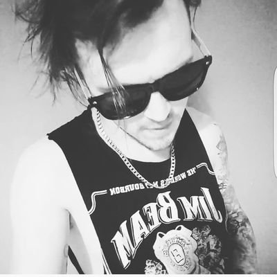 Rapper , no holes barred ,❤r of music , verses over hooks. .Lovelife. Fuck a bitch love a chick .Go hard dont go home.
Follow my insta ⬇more active on there