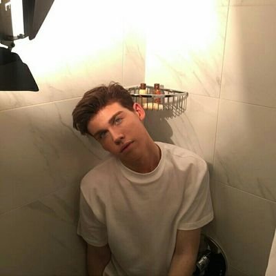 aidanalrpg's profile picture. Je desac mon compte.