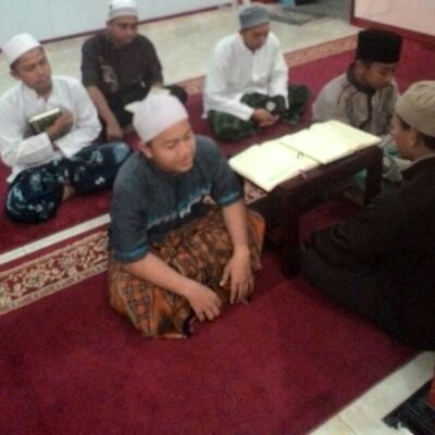 Ruhul_Qf's profile picture. Bersama membangun mas depan umat menuju generasi Qurani #Rumah Tahfizh Quran Darussalam ,Karangjati Kemranjen Banyumas