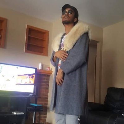 MylesOdain's profile picture. hey