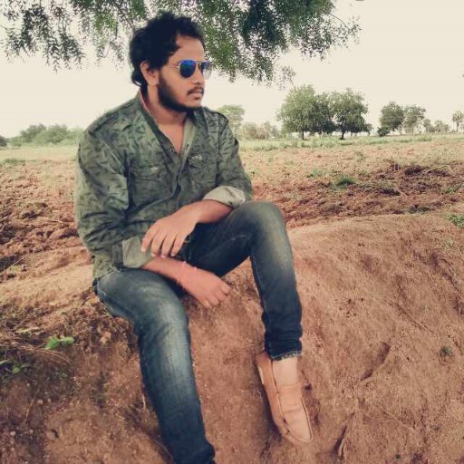 sakethyadav's profile picture. 