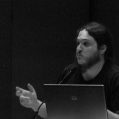 Artisteo/Comisariado/Activismo/Investigación/Escritura...y buenos alimentos. Escribo en @7k  y colaboro en @HORDAGO_ElSalto