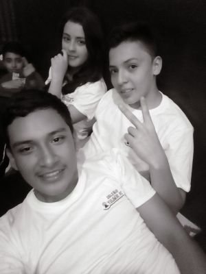 UrizarAbner's profile picture. Música Fútbol Humor Juegos son lo que me hacen a mi!!!!!!