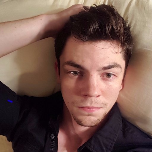 AverageStrang3r's profile picture. Generic Anime Male.