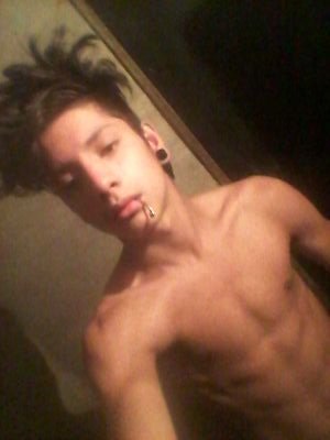 Soy lindo
Tierno
Wsp 1170042197 
Escorpion 
 tengo 17 años 
de boca  ;-);-)
face: Guille bj