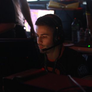 zOKAnCsgo's profile picture. 