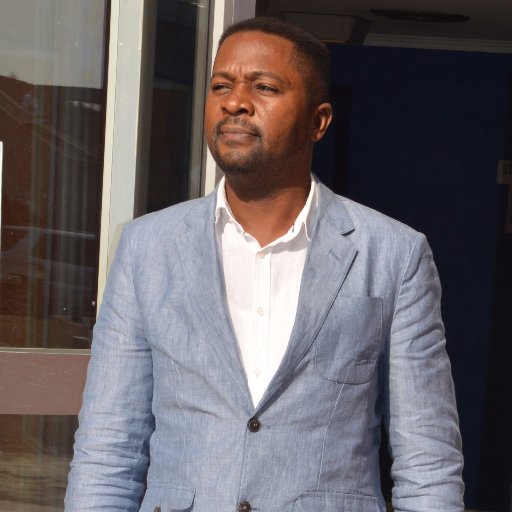PCA ONG MEDECIN POUR L'ARRIERES-PAYS, SENIOR EN ANATOMIE, INITIATEUR ANC. SG DU CNMPR, SYNDICALISTE. SEC. EXEC. NAT. SYNMPR. ANALYSTE CHERCHEUR DG ISKTM KWANGO.