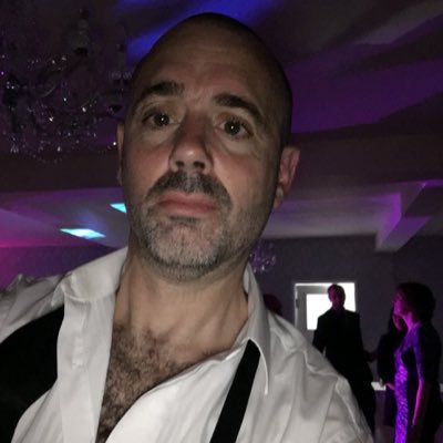 Dad to 2 amazing children, husband to a beautiful wife, Southampton FC fan, Level 2 / Module 3 football coach, keen drummer and (amateur!!) footballer.