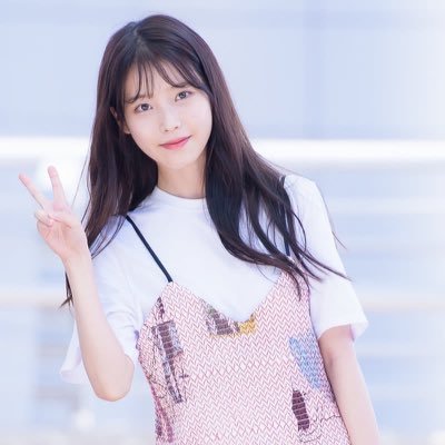 สวัสดี🙏🏻 มาคุยกับลี่กันเยอะๆนะคะ🐰💕