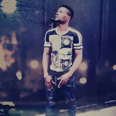 Chipplux's profile picture. A blogger ¶  Artists ¶ Comedian ¶ Entrepreneur ¶ Web/app Developer ¶ IG @chipplux