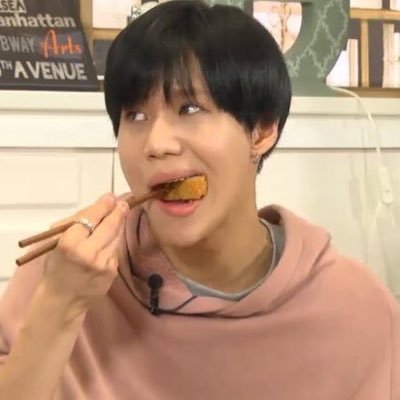 RKLEETAEMIN's profile picture. ⠀⠀⠀turn it up it's your favorite song