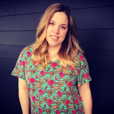LuLaRoeARogers's profile picture. Fashion Stylist | Ashley Rogers ∙ https://t.co/wTr0l1FMKT