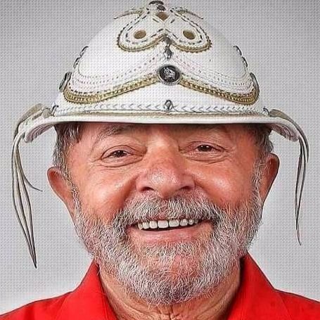 “Os poderosos podem matar uma, duas ou três rosas, mas jamais poderão deter a chegada da primavera”. #LulaPresidente 1⃣3⃣ #EsquerdaSegueEsquerda