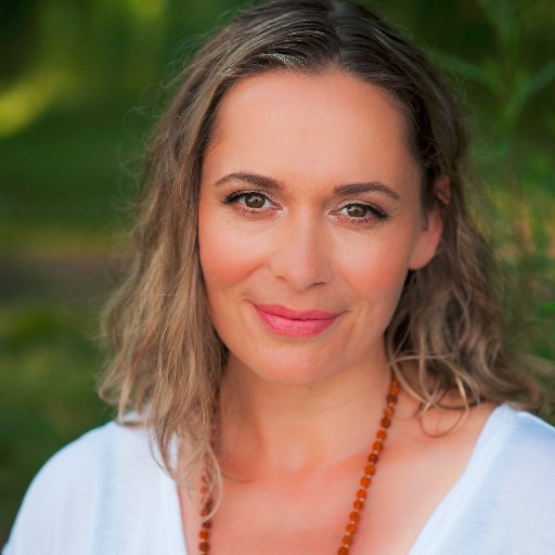 SaraBestRHN's profile picture. Emotional Eating Expert & Nutritionist. Discover how to reprogram your brain so the healthy choices become easy.