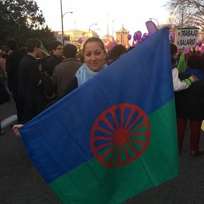 Gitana, Feminista, luchadora incansable por la defensa de los Derechos Humanos. Trabajadora Social. Parte de pueblo, parte de ciudad.