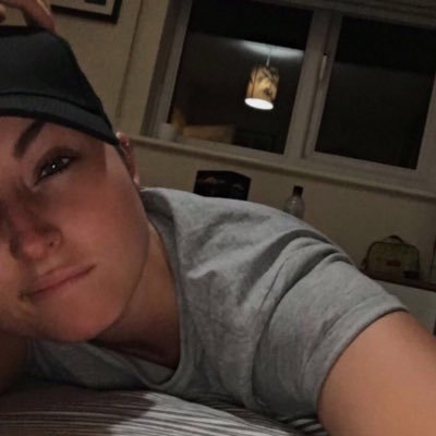 BeckyRobinson93's profile picture. | 26 | ♛ | Insta: _beckyrobinson | λ | ⚢ | 🏳️‍🌈