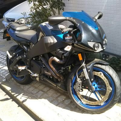 SF大好き。休みの日はまれにバイクに乗ります。