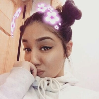too busy living life✌
sc: elisavel.b
insta: @love_lisa04