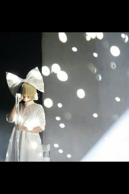 DanielVeraG1's profile picture. Hola n.n me encanta @Sia en especial su cancion Cheap threalls jeje