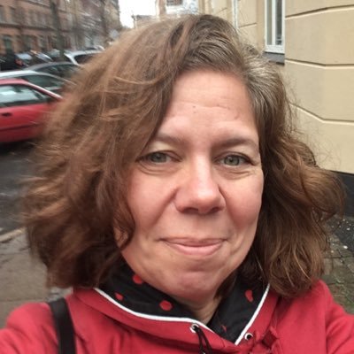 Digital publishing enthusiast, fiber artist, lexicographer by accident. Editor at @vi_er_lex / https://t.co/DOygb9H1ke. Views here are my own.