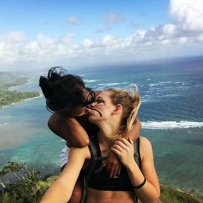 Odiosa, pícara y amable. Chocante, sarcástica y deseable, eso soy.