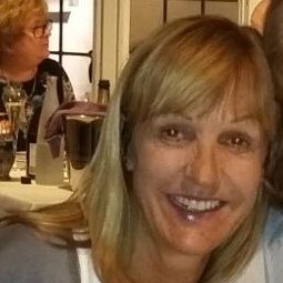 Living in the moment. Mindfulness, Pilates teacher. Business Development. B&B owner. #PayItForward