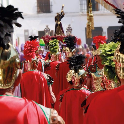 ROMANOSNEGROS's profile picture. Perfil oficial de la Centuria Romana de la Cofradía de Ntro. Padre Jesús Nazareno. Reorganizada en 1958, procesiona en la madrugada del Viernes Santo baenense.