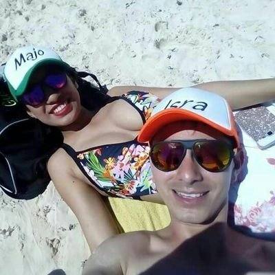 majiuz_felix's profile picture. Lectora ocasional, adicta del chocolate, melómana, cinéfila, un tanto bipolar, pésima para pedir disculpas.