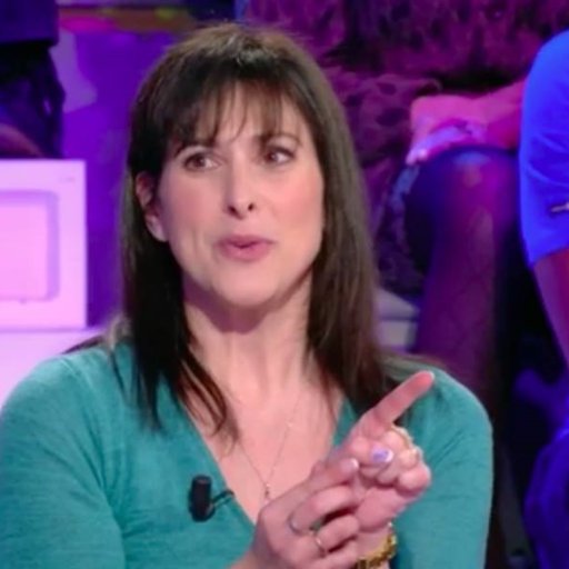 Nathalie diagnostiquée sclérose en plaque en 1996 . 3 enfants . Elle a publié deux témoignages rempli d espoir. N Hésitez Pas à venir voir sa chaîne YouTube