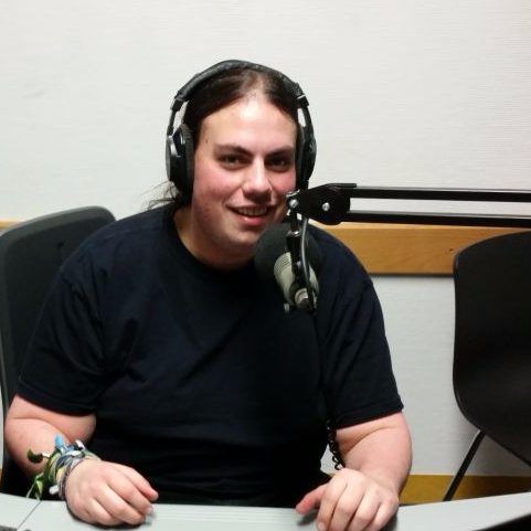 Radio and electronics enthusiast | syn2cat, FVDE, C3L member | More things .. and stuff. Long haired freaky guy