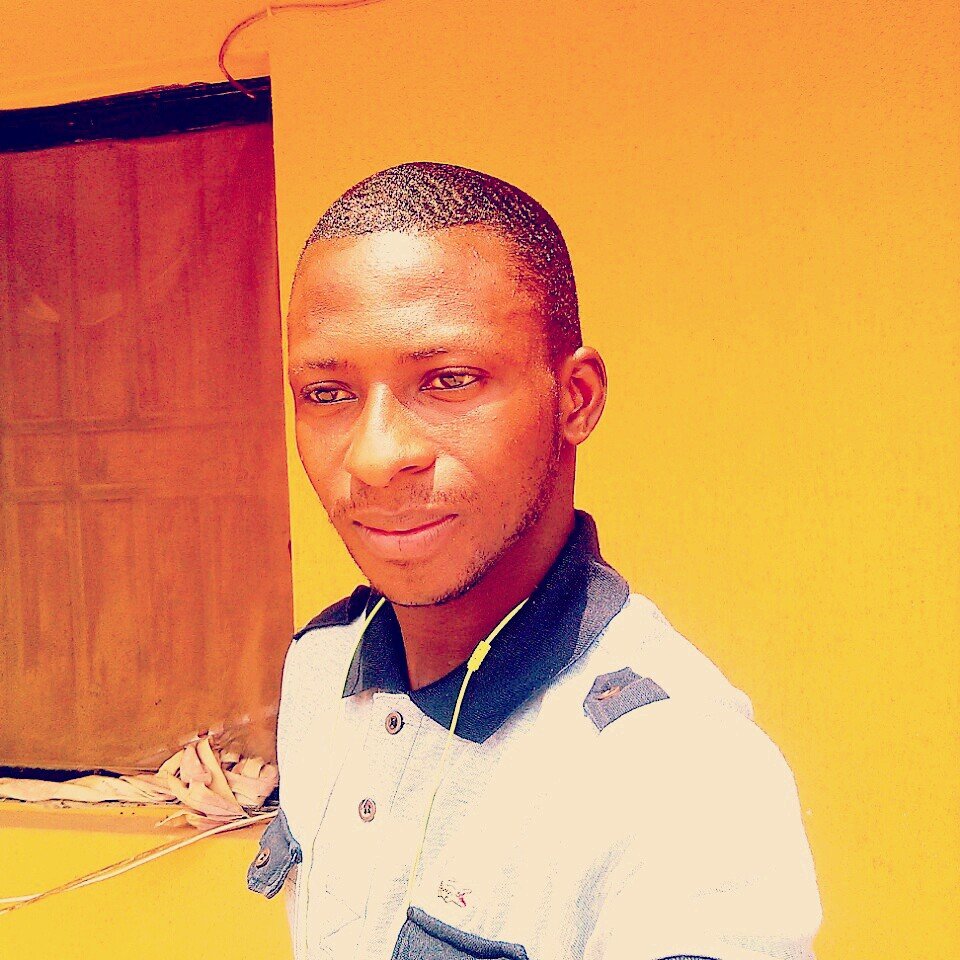 Am cool,gentile,friendly,funny,lovely and handsome.