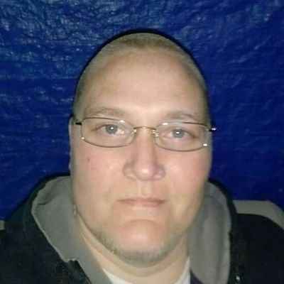 Trans man, DEAL! :)
Pet care specialist. I feel blessed to know all my clients and their furkids! I also like the outdoors, music, and a ton of TV and movies.
