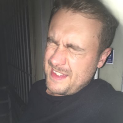 carolinevenue's profile picture. Live music. Drank. Food.