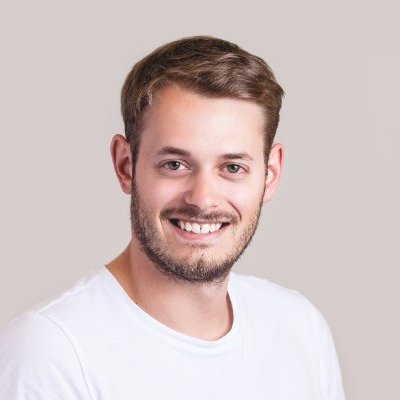 self-taught designer with a business degree. currently freelance previously @ankorstore @depop @cognizant