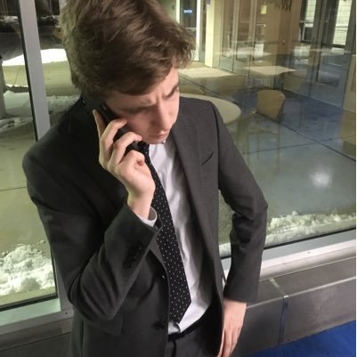 asher_kahn's profile picture. 💂🏼‍♀️