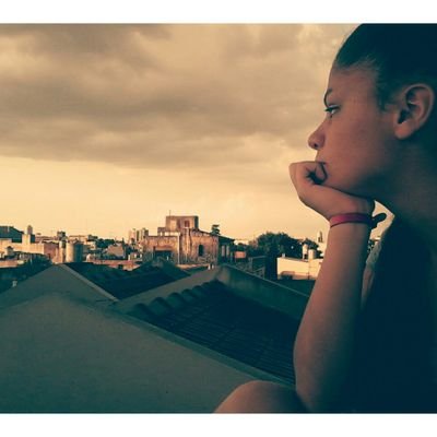 sus labios tiene prohibido lo que sus miradas dicen 💋💎