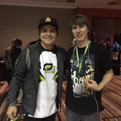 iSlothyy's profile picture. Competitive call of duty gamer