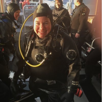 engaging and interested in a plethora of things. appreciative of art and beauty and non standard thinking. underwater photographer and nature communicator.