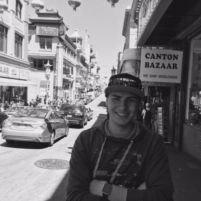 thisis_philipp's profile picture. #Apple FanBoy #Car Fan #tech general