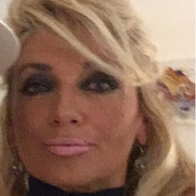 Artist Manager, Major Event Manager,Mom of 2 amazing kids and wife of singer @Johngracie, momager to actress @samanthagracie and management for @jaymayne902