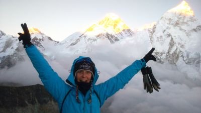 profesora. proyecto de alpinista💪. pasiones: viajar, las montañas y enseñar matematicas.