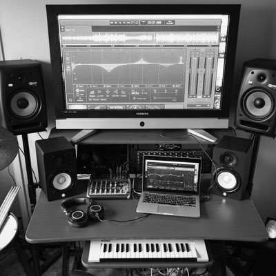 MLM offers professional quality mixing and mastering services that will take your music to the next level. Visit our website or DM to learn more.