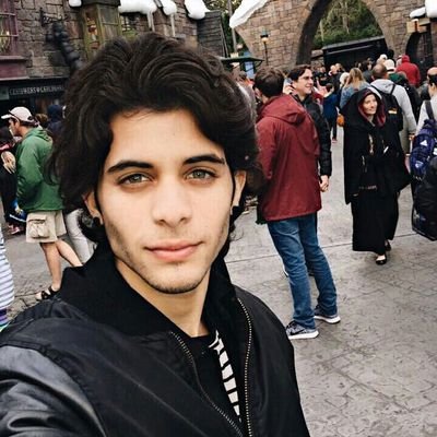 cncoftme_'s profile picture. dannita🗿💗 | | too many fandoms | | la vida no es la misma cuando se te rompe un audifono