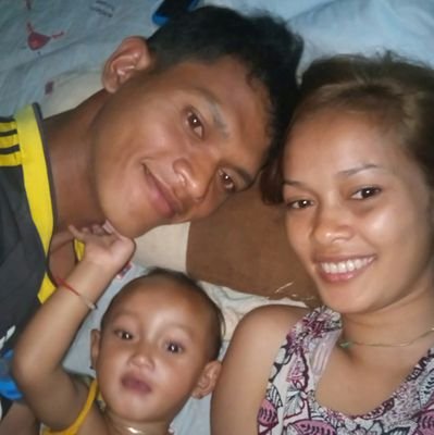 YLayim's profile picture. 