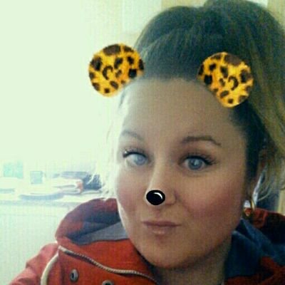 sarahdavies2's profile picture. Take Everyday As It Comes