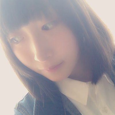 竹部和佳奈です。毎月第2日曜日に船橋駅の路上ライブしてます。誕生して16年です。高校生のシンガーソングライターしてます。歌が好きです。透き通る不純物のない歌声、まっすぐな歌声が特徴です。要するに、ピュアなんです。※DMは見てるけど返せないです。フォロー返してほしい方、リプくれれば返します。