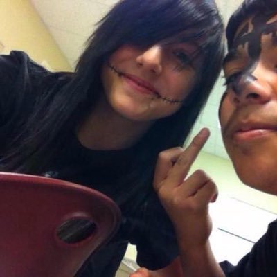 PierceTheSmol's profile picture. "Small glitches of awesomeness." //Younger sister of William//New Writer: Gracy//