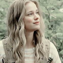 「 Ｂ̶Ｌ̶Ａ̶Ｃ̶Ｋ̶Ｙ̶Ｒ̶Ｉ̶Ｅ 」 › think c'mon. ❝I used to want to be a hero until I found that even heroes die.❞ » easy to find what's wrong, harder to find what's right.