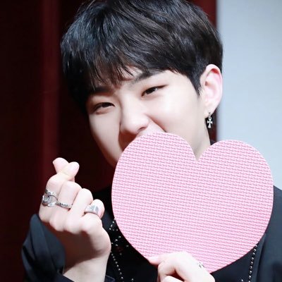 Hello, bub. This is a free follow from @kinghoeshi. If you want to and it wouldn't be a trouble for you, you can follow me @kinghoeshi 💞
